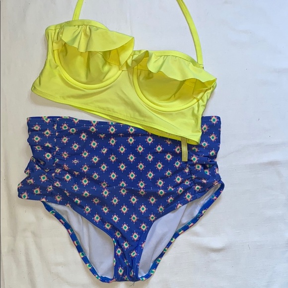 Gianni Bini Other - Gianni Bini Swim Suit Set